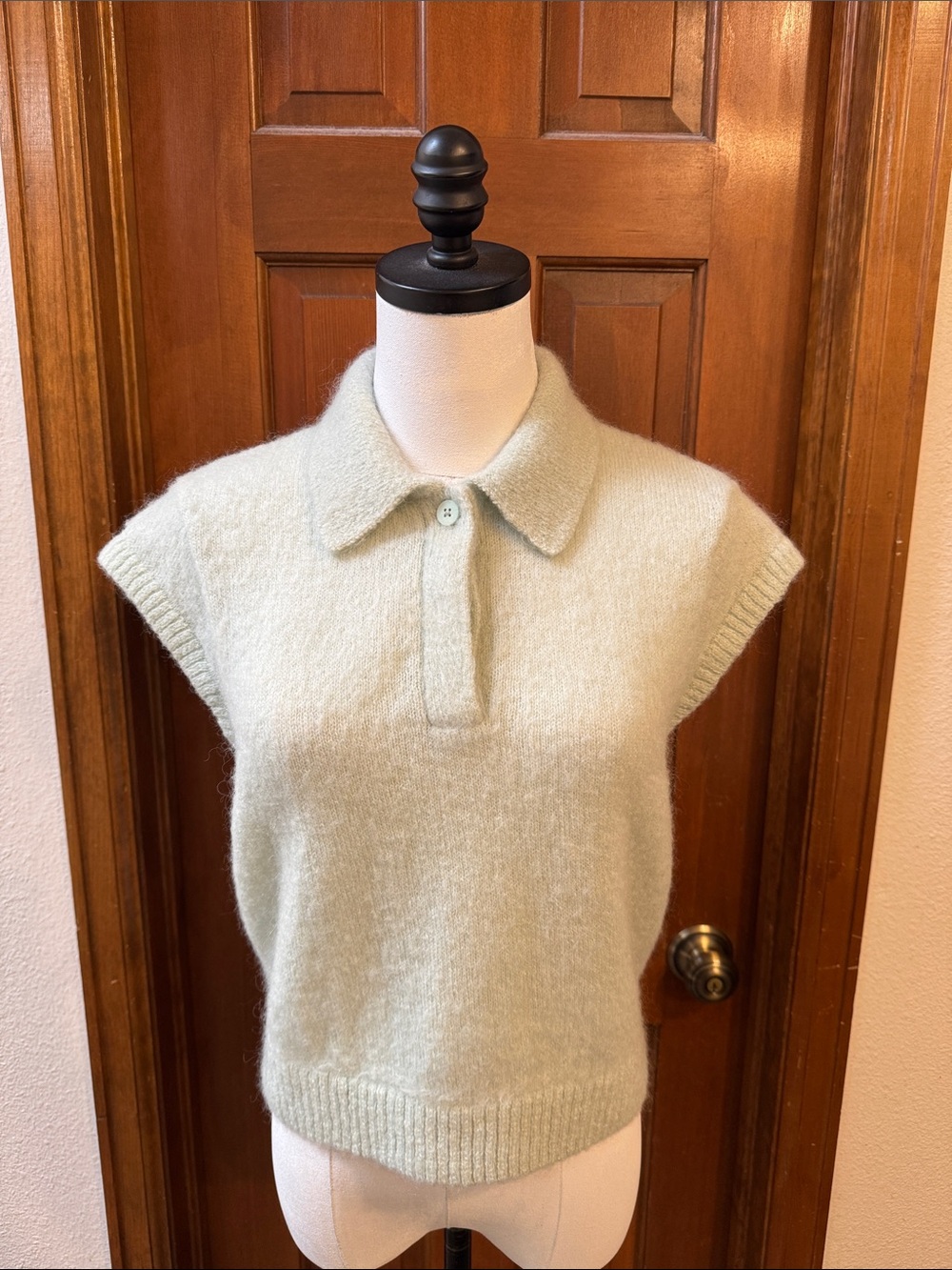 Aligne Cap Sleeves Polo Collar Knit Sweater in Light Mint Size 8